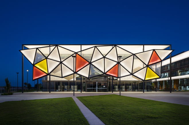 giải pháp mặt đứng bằng tensile facade
