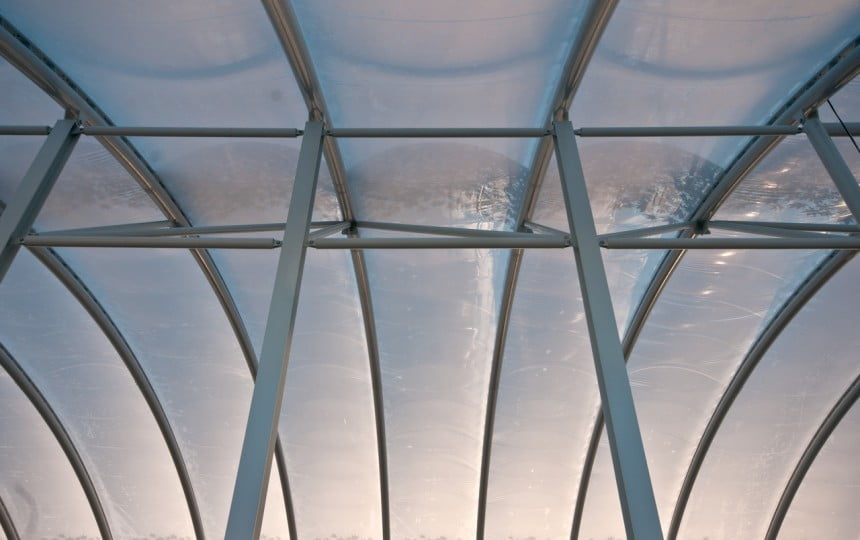 Bề mặt trơn mịn khi bảo quản ETFE tốt.