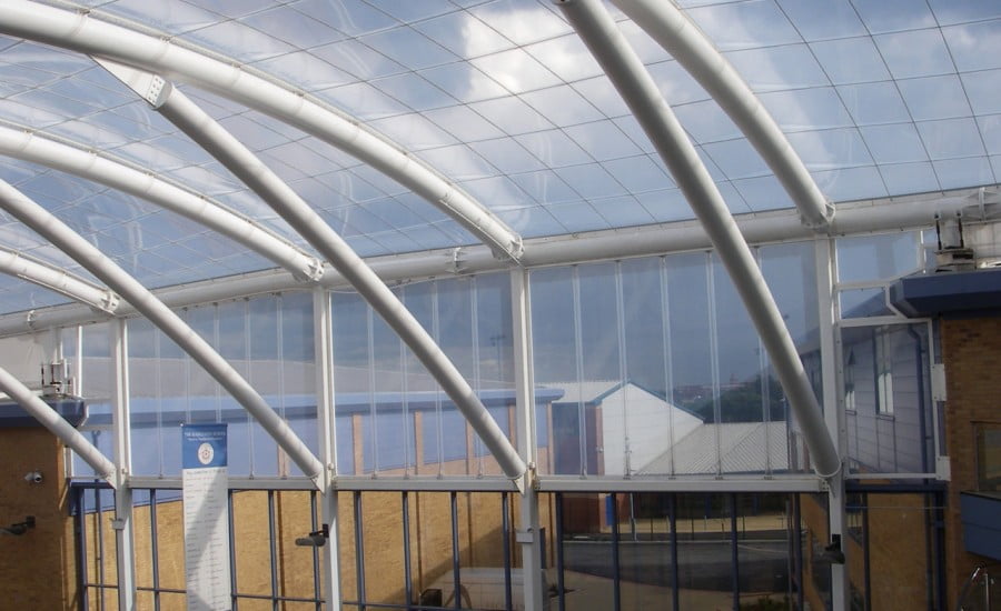 ứng dụng ETFE thích hợp với các cấu trúc vượt nhịp lớn.