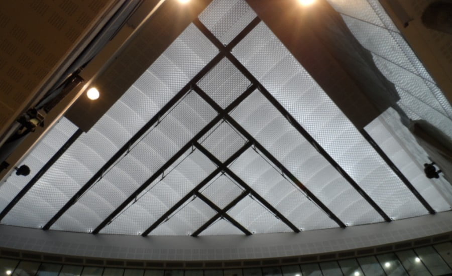 Công nghệ in hoa văn ETFE giúp giảm truyền ánh sáng vào khuôn viên bên trong bệnh viện Barts