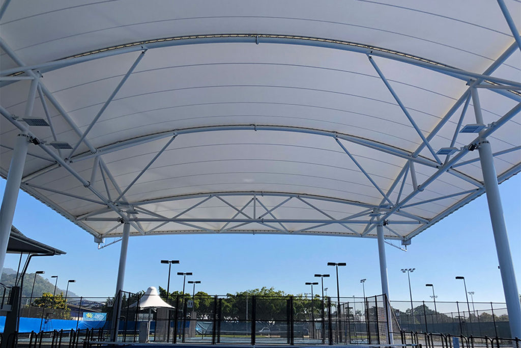 Mái che sân tennis SMC2_5 nâng cao cảm hứng thi đấu | Photo: Fabritecture