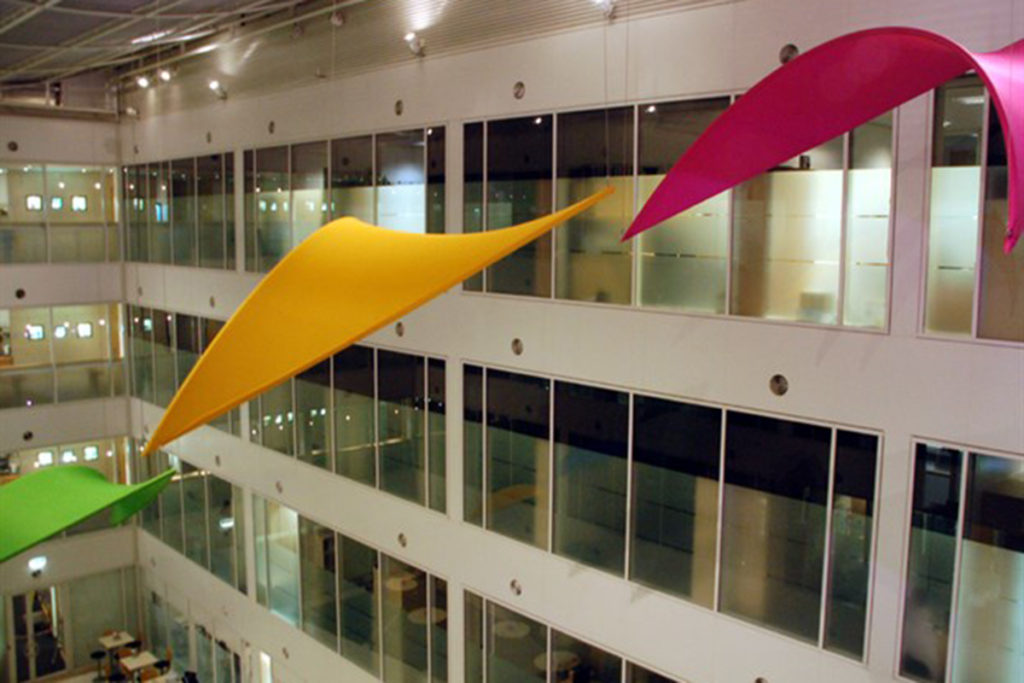 Mẫu mái che cánh buồm tạo hình | Nguồn ảnh: Tensile Fabric UK