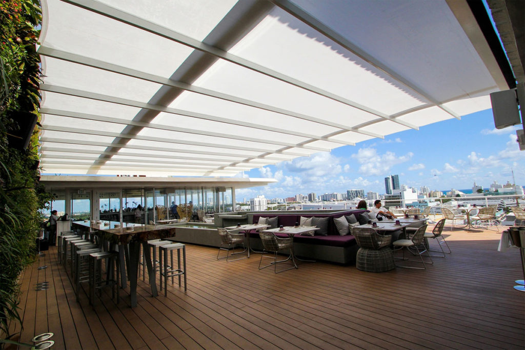 Rooftop bar_Mái che sân thượng cao cấp với cấu tạo tinh tế | Nguồn ảnh: Uni-Systems