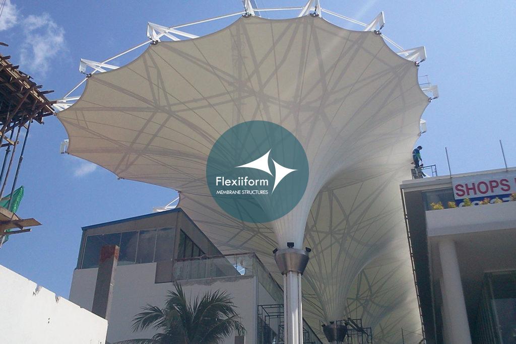 Mái che walkway Baansukhothai hoàn thiện.