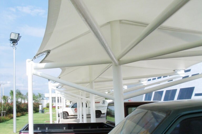 Mái che bãi đỗ xe ô tô showroom Toyota