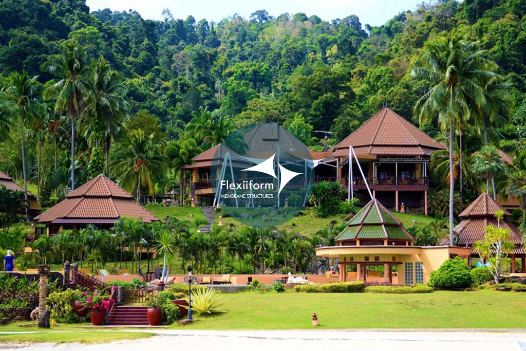 Không gian ẩm thực dưới mái hiên nhà hàng biển The Aiyapura.
