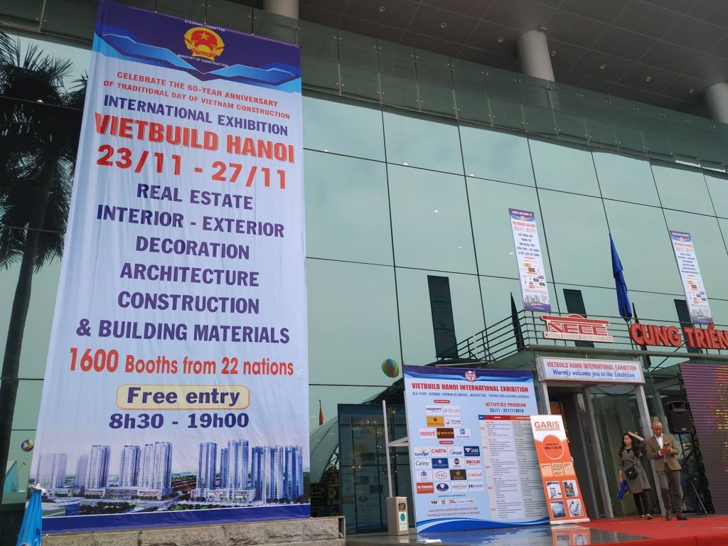 sảnh trước triển lãm vietbuild 2019