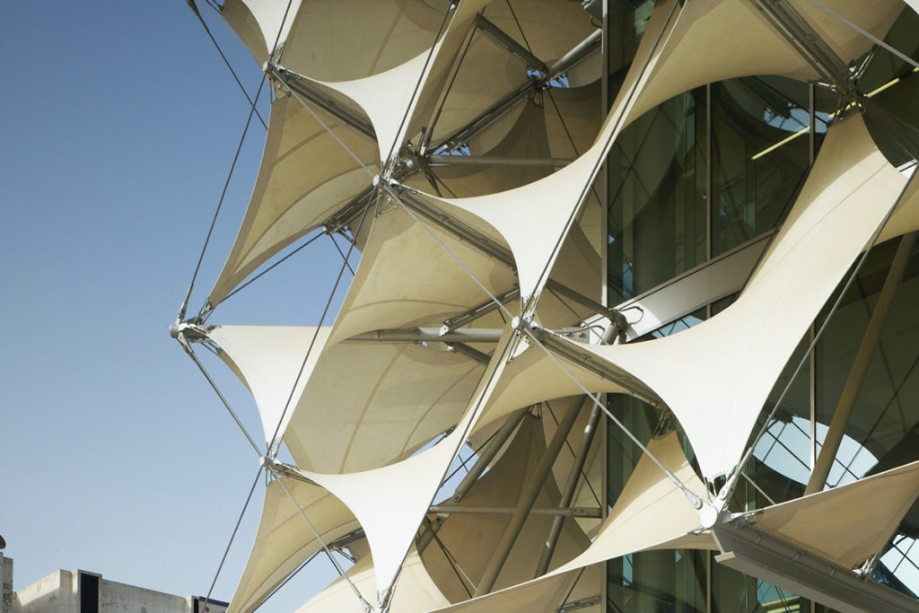 Mẫu Tensile Facade bao che mặt đứng sáng tạo, nghệ thuật