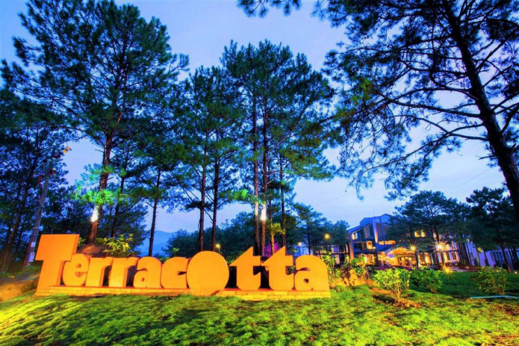 Thi công mái che bạt căng Đà Lạt Lâm Đồng - mái che hotel & resort