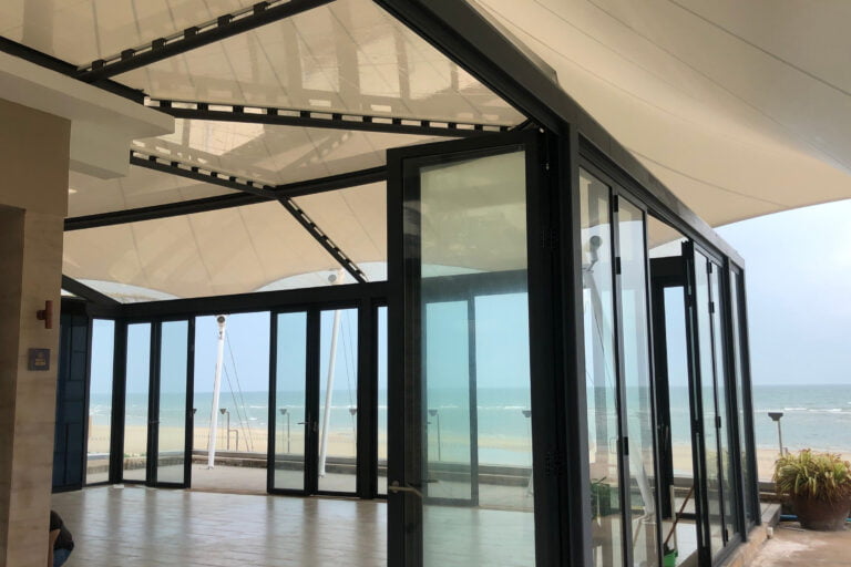 Mái che lấy sáng nhà hàng biển Sofitel Hua Hin