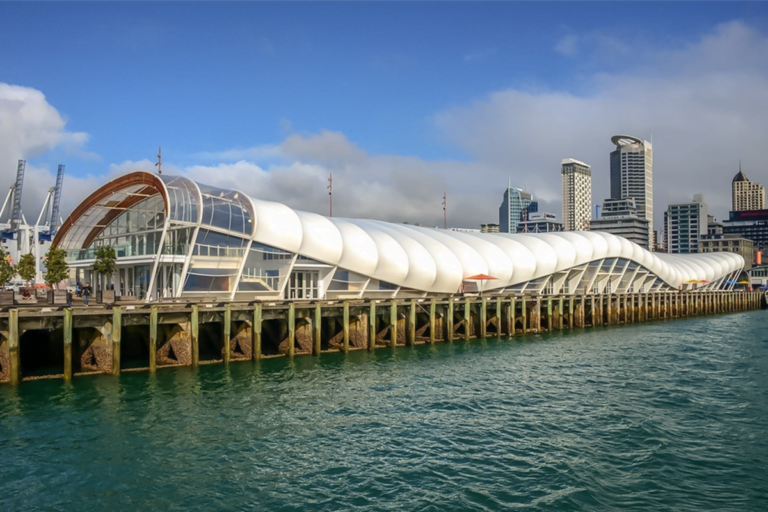 Mai che cau tau bat cang-covered wharf-ETFE-Queen-Wharf-source-fabricstructure.co.nz-2