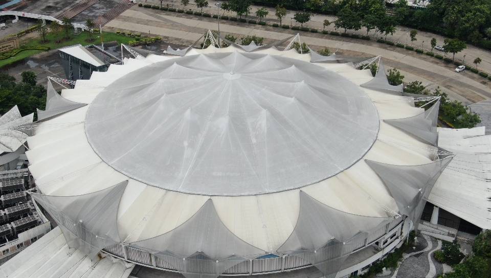 Thi công lắp đặt bạt căng 5.915 m2 tại sân vận động Indoor Huamark