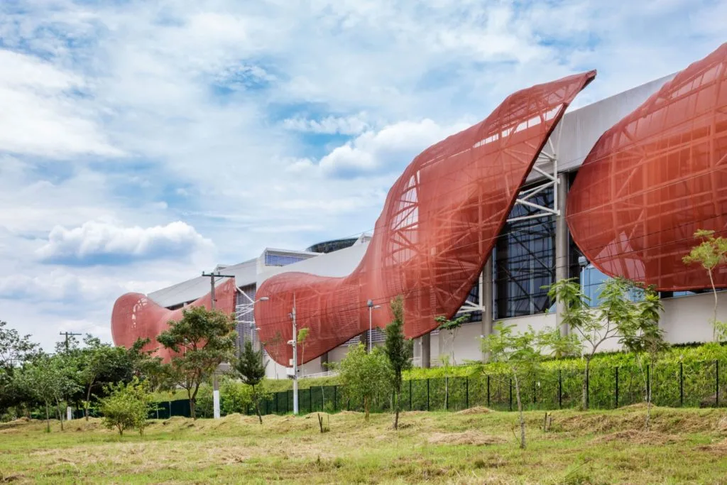 Fabric Facade – Giải pháp mặt dựng bằng vải công nghệ cao của Flexiiform